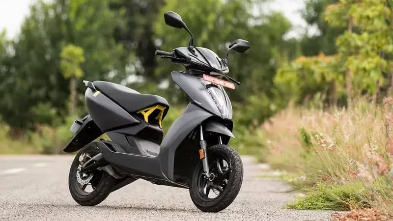 EV Smart Scooty (Pearl White)